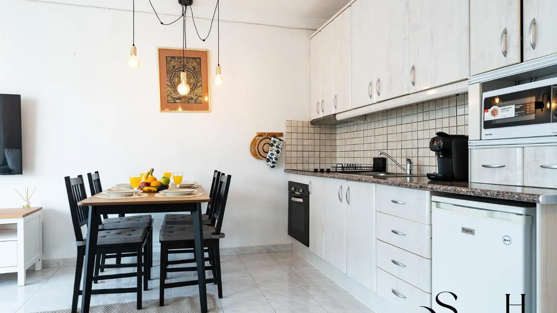 Great Location, Sea View, 2 Bedroom, Steps From The Beach ベナルマデナ